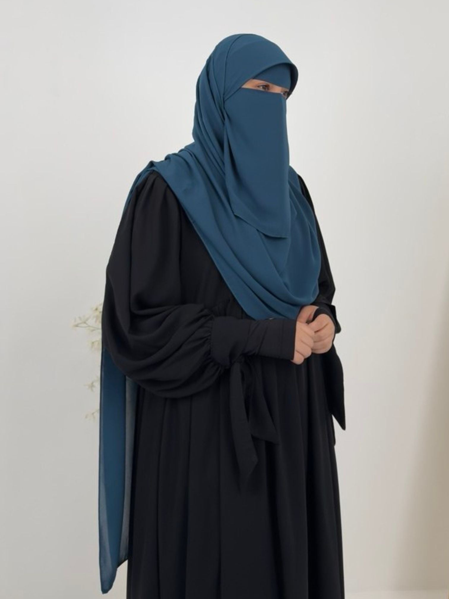 طقم نقاب ٤ قطع الوان
