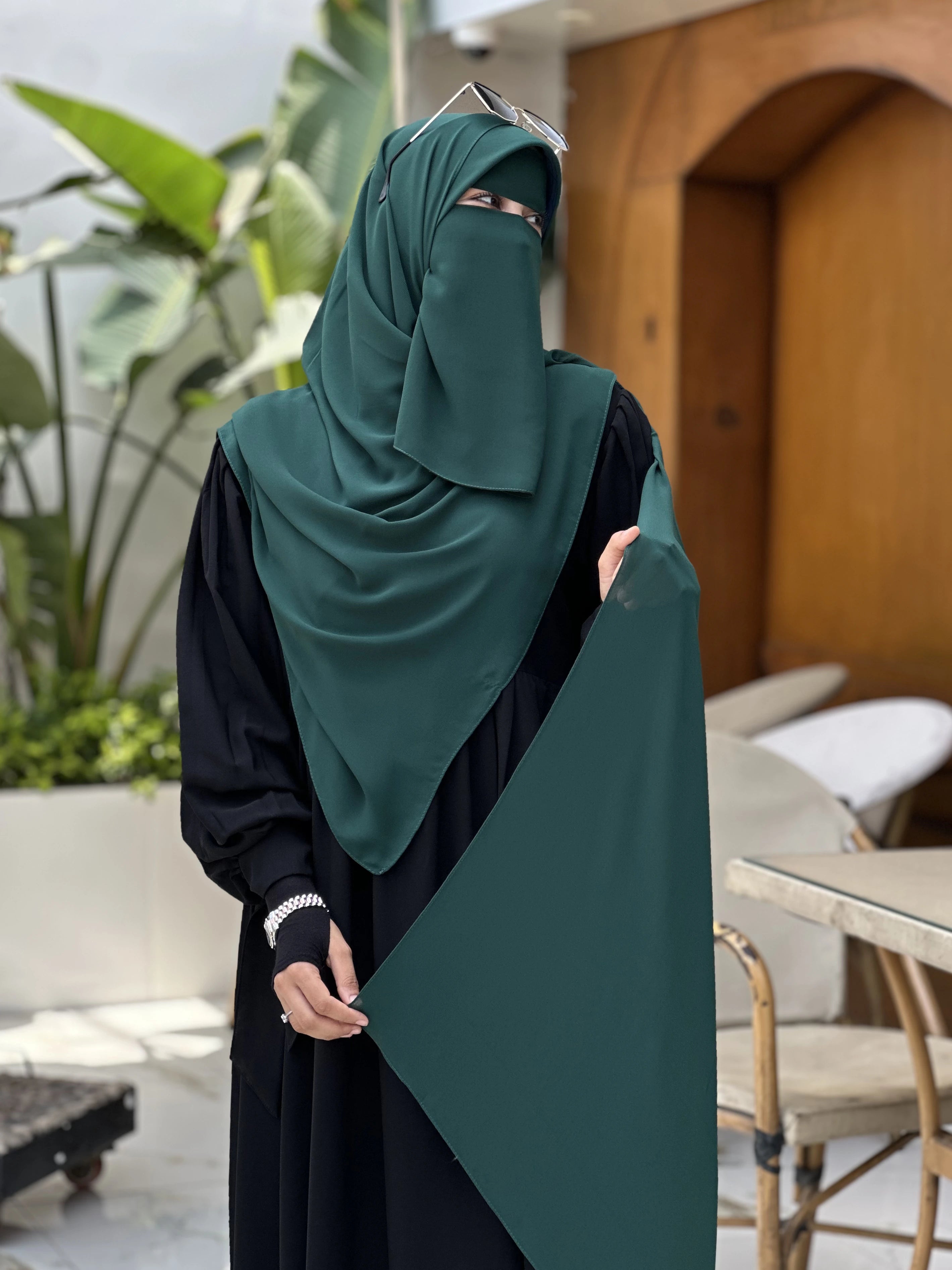 طقم نقاب ٤ قطع الوان