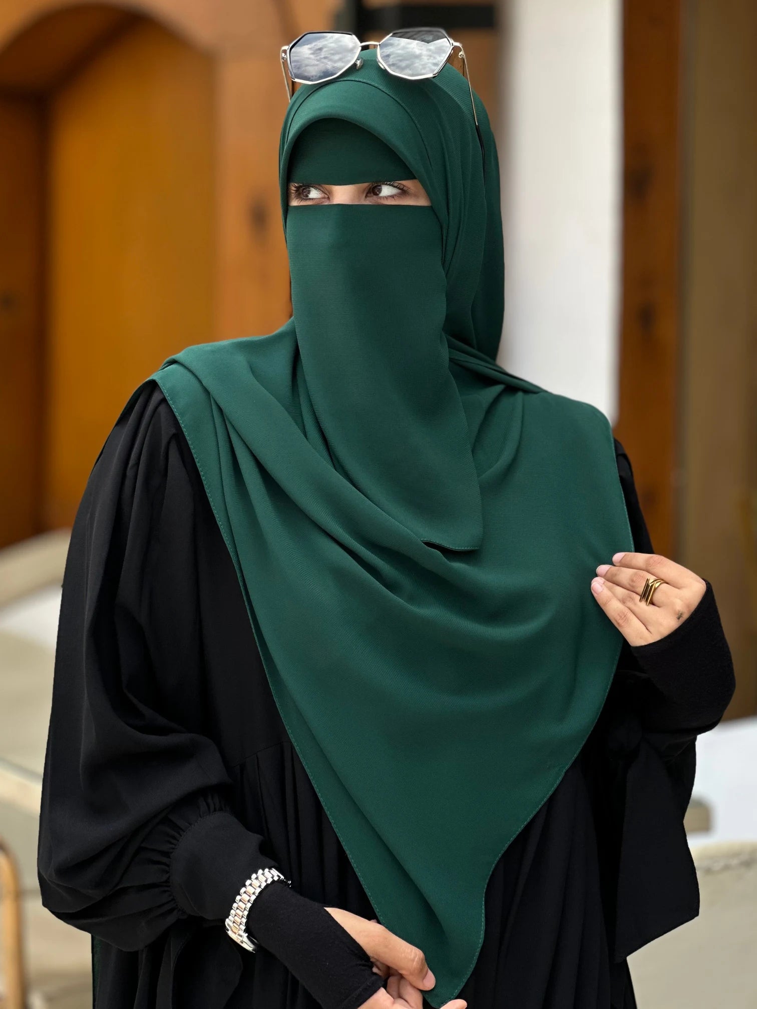 طقم نقاب ٤ قطع الوان