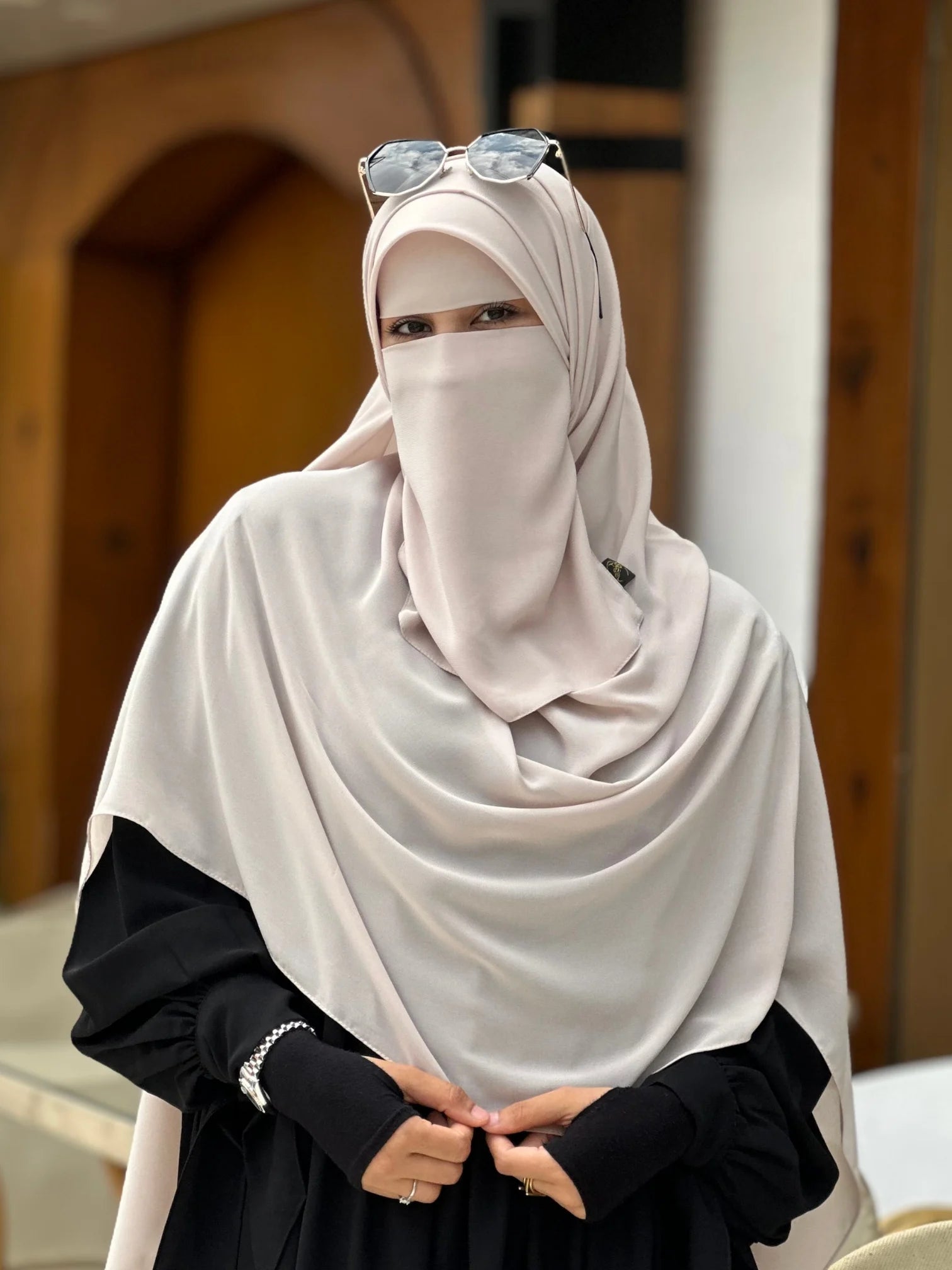 طقم نقاب ٤ قطع الوان