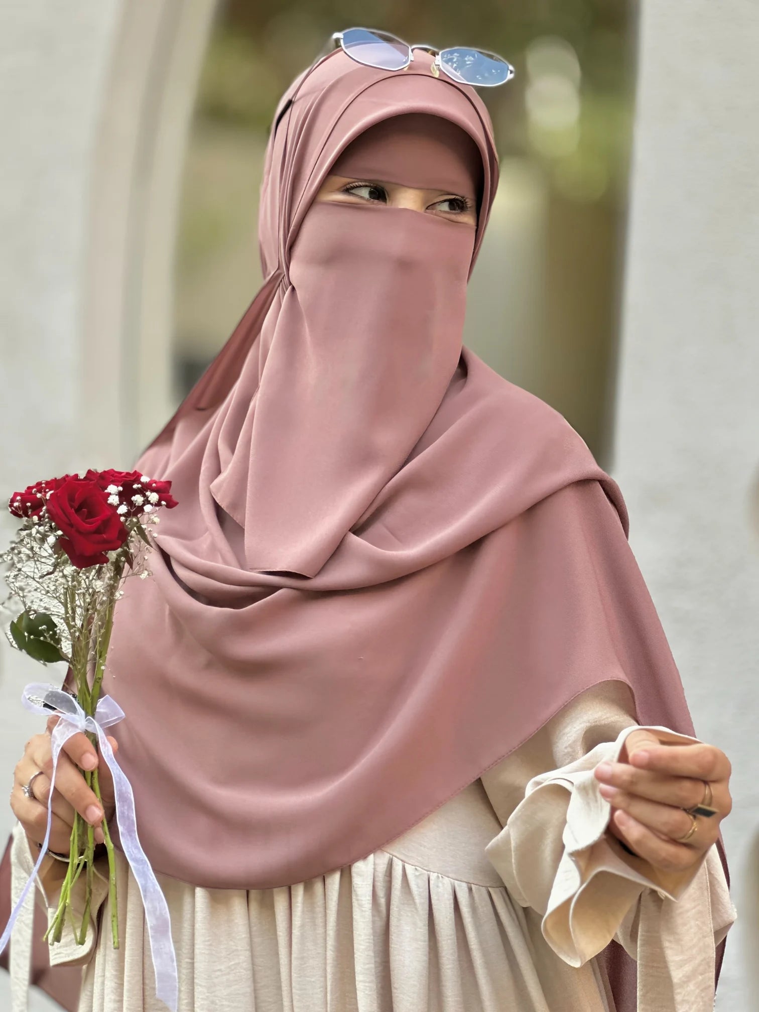 طقم نقاب ٤ قطع الوان