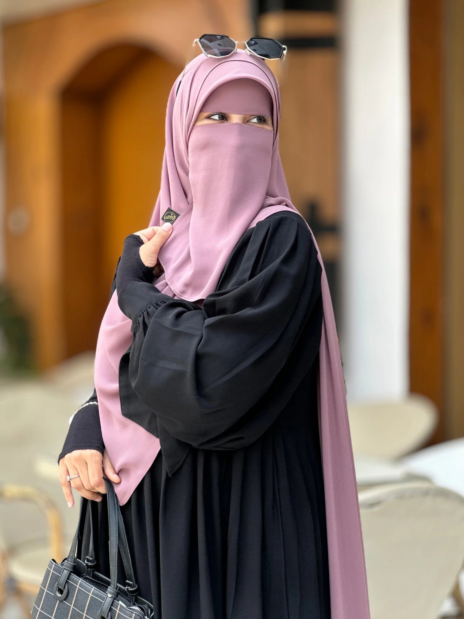 طقم نقاب ٤ قطع الوان