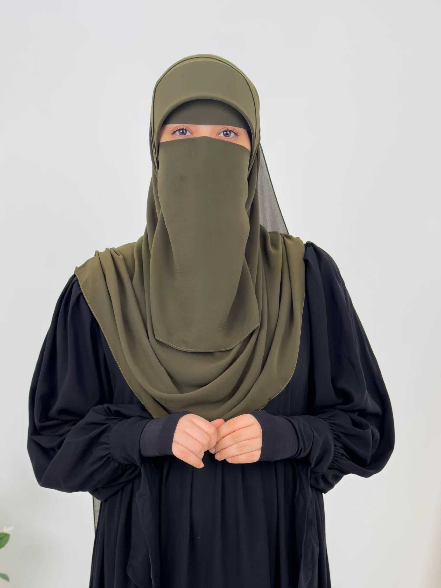 طقم نقاب ٤ قطع الوان